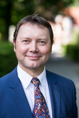 Portraitfoto von Markus Riedenauer