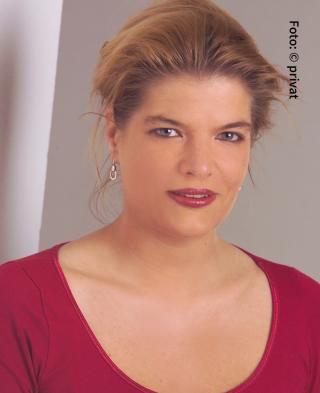 Portraitfoto von Esther Matolycz