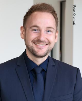Portraitfoto von Hans Peter Köllner
