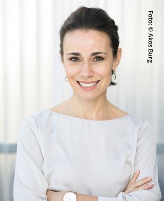 Portraitfoto von Ilse Weiß