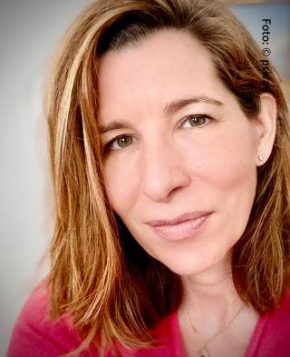 Portraitfoto von Elisabeth Riedl