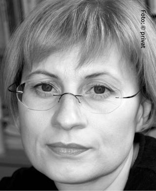 Portraitfoto von Ulrike Froschauer