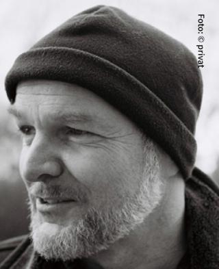 Portraitfoto von Hermann Mückler